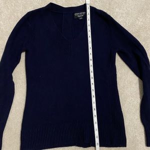 Banana Republic Women’s navy XS sweater